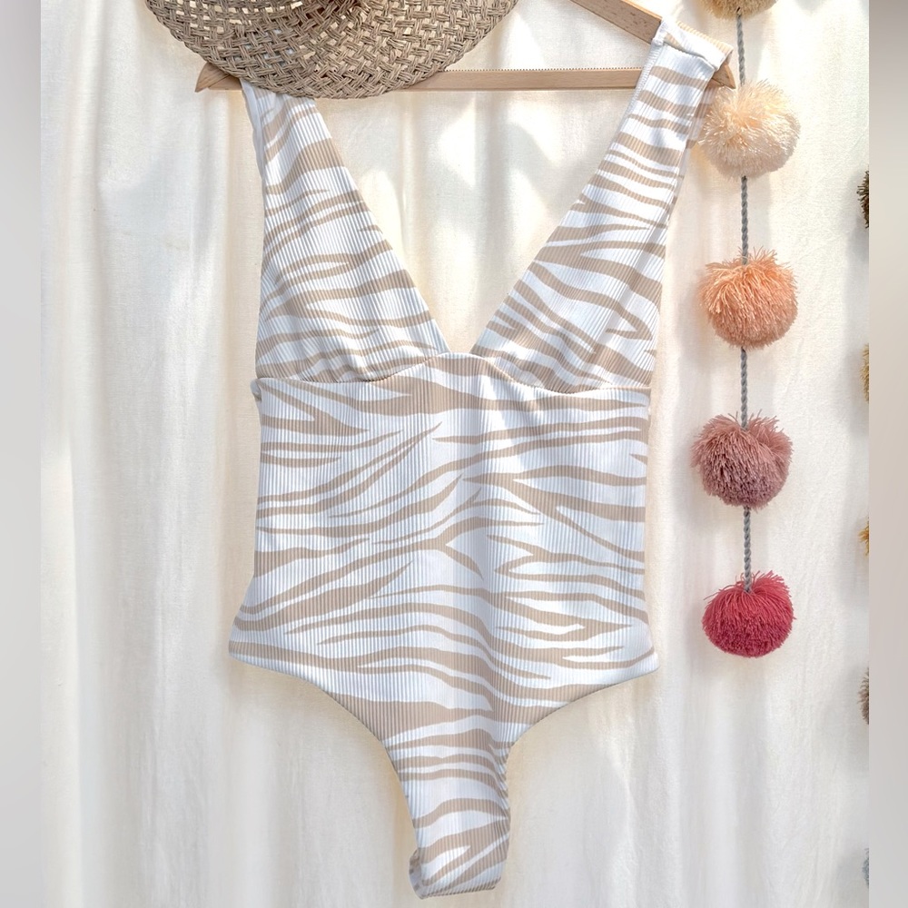 Billabong swimwear one piece suit XLarge